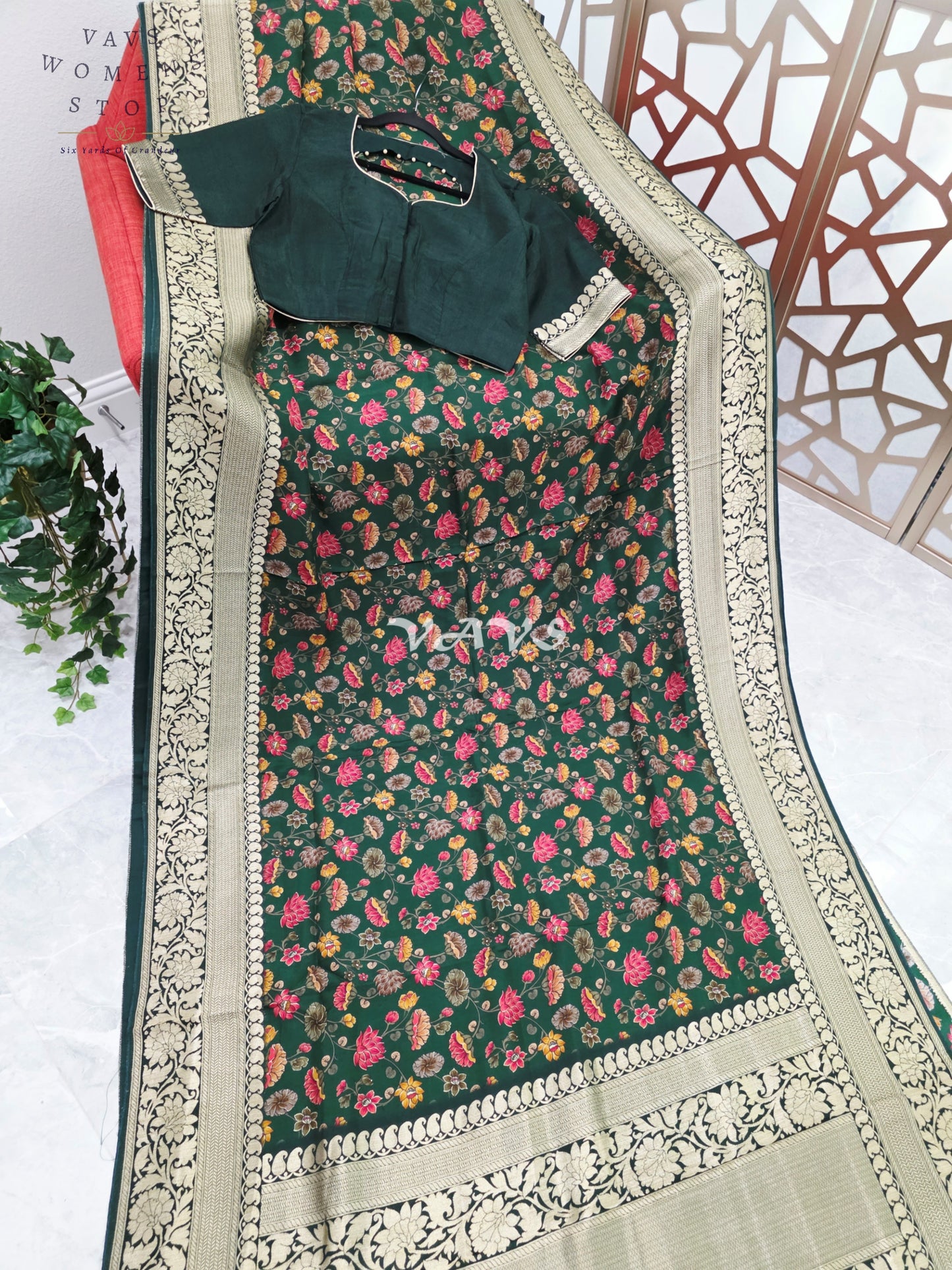 Emerald Forest Pure Munga Crepe Silk Kalamkari Floral Saree with Antique Gold Border & Stitched Blouse Size 40-46