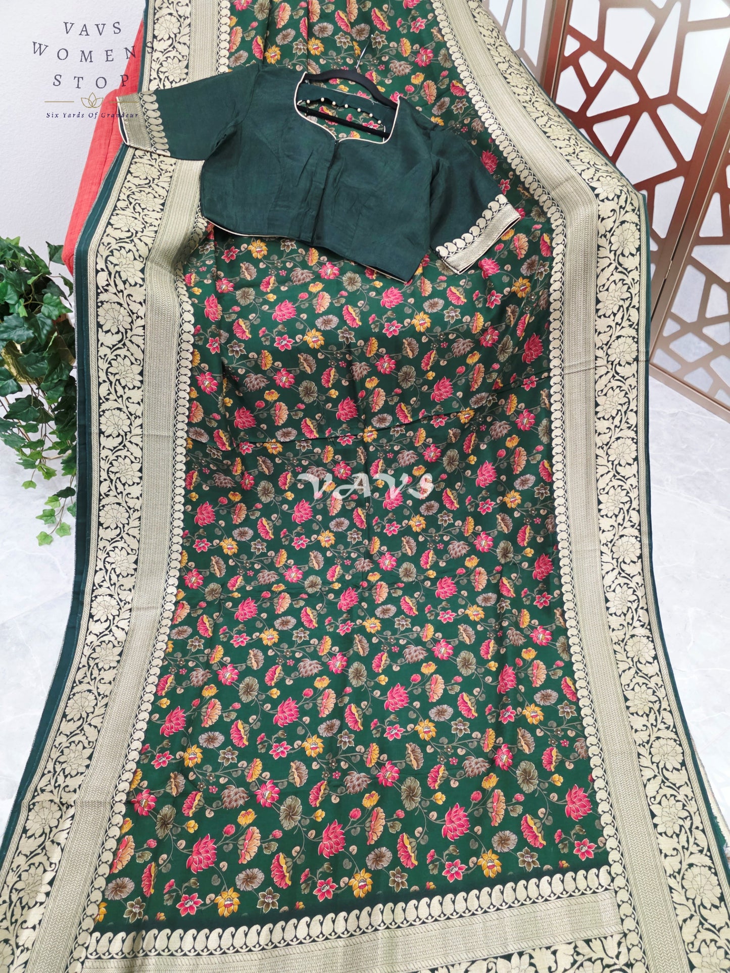 Emerald Forest Pure Munga Crepe Silk Kalamkari Floral Saree with Antique Gold Border & Stitched Blouse Size 40-46