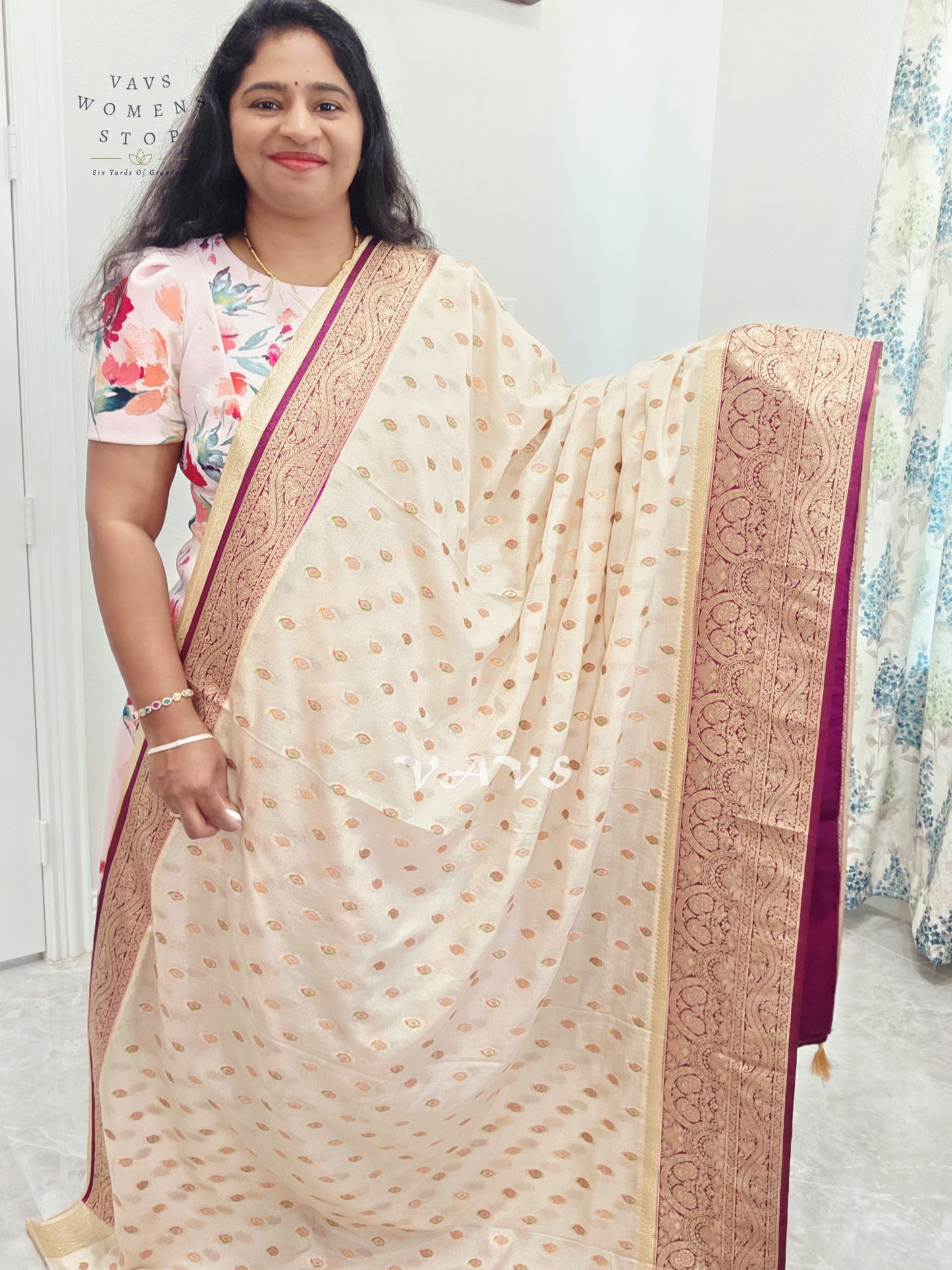 Classy Semi Benarasi Warm Fancy Silk Saree - Blouse