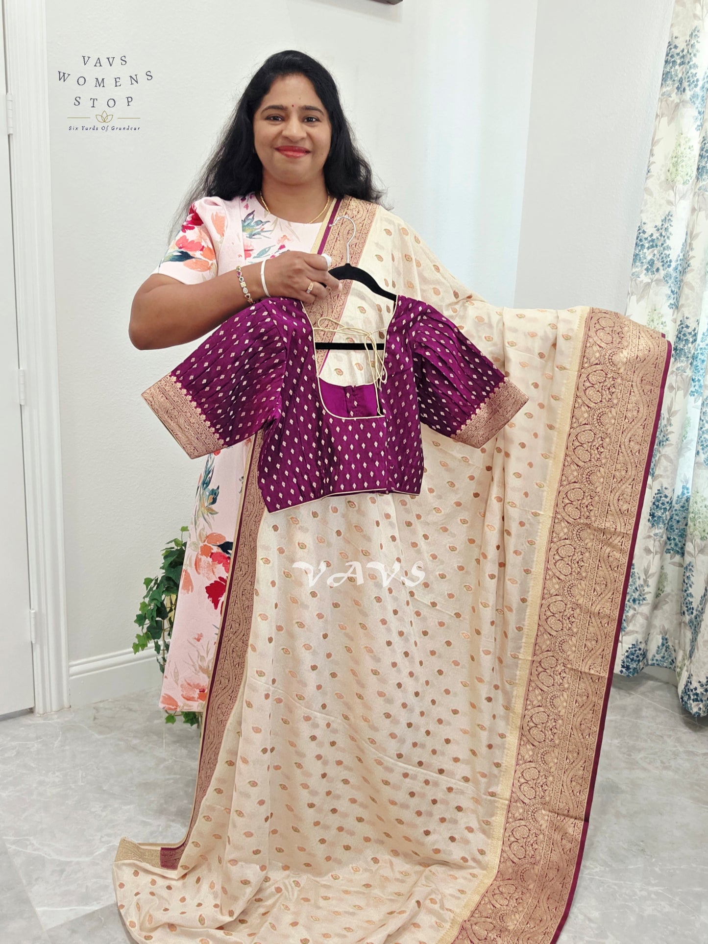 Classy Semi Benarasi Warm Fancy Silk Saree - Blouse