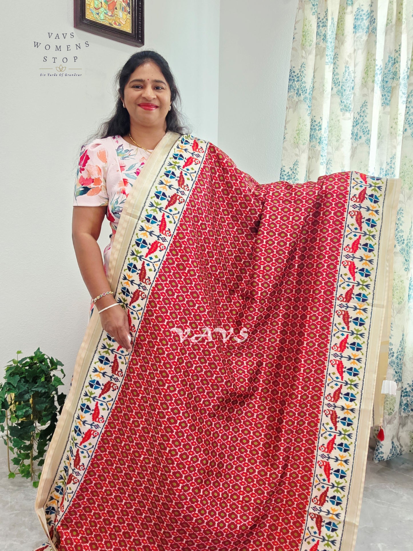 Regal Crimson Red Pochampally Ikkat Print Blended Banarasi Silk Saree with Ivory Gold Pallu & Stitched Blouse Size 38-44