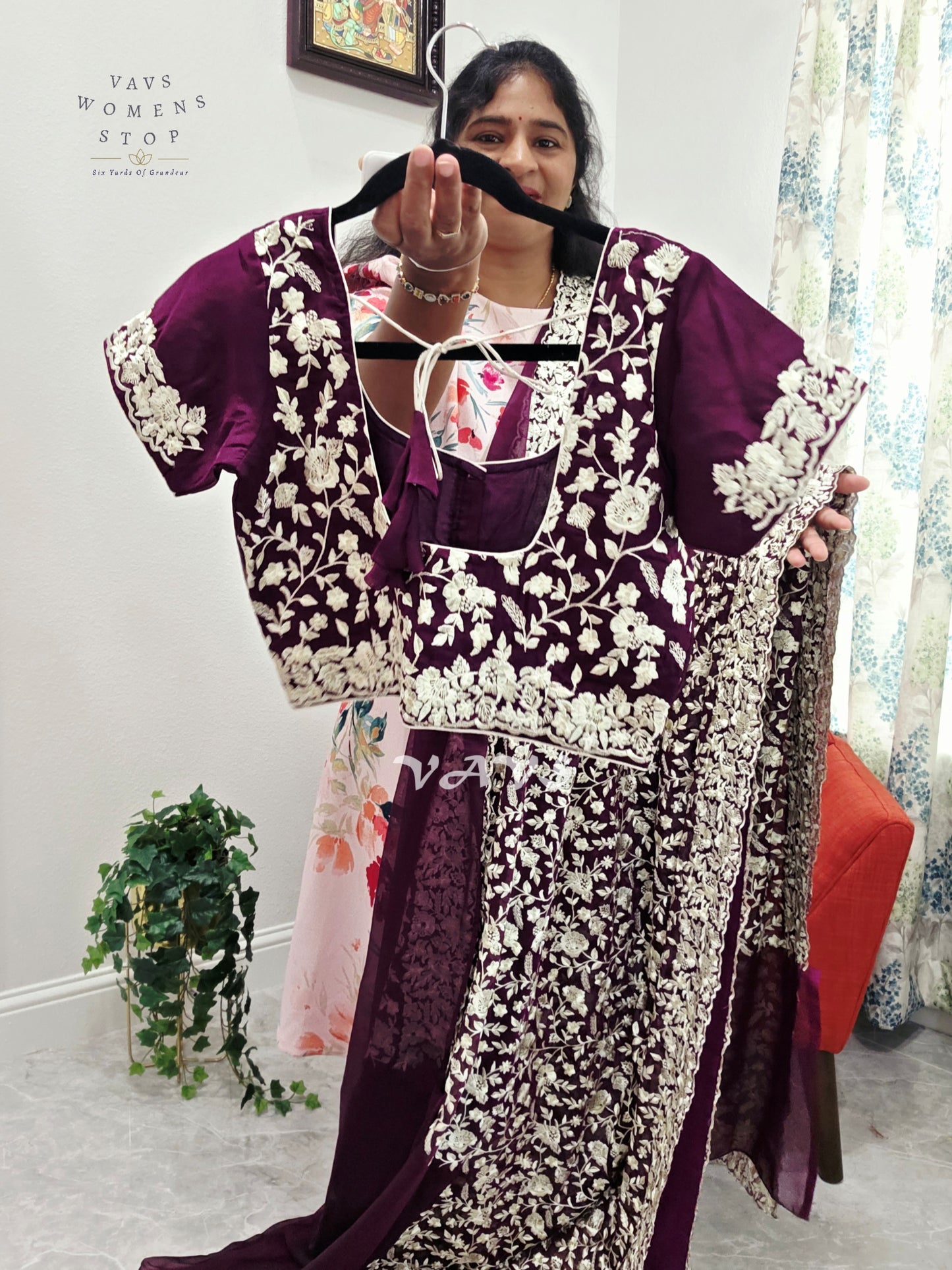 Soft Organza Parsi Gara Machine Embroidery Saree - Blouse