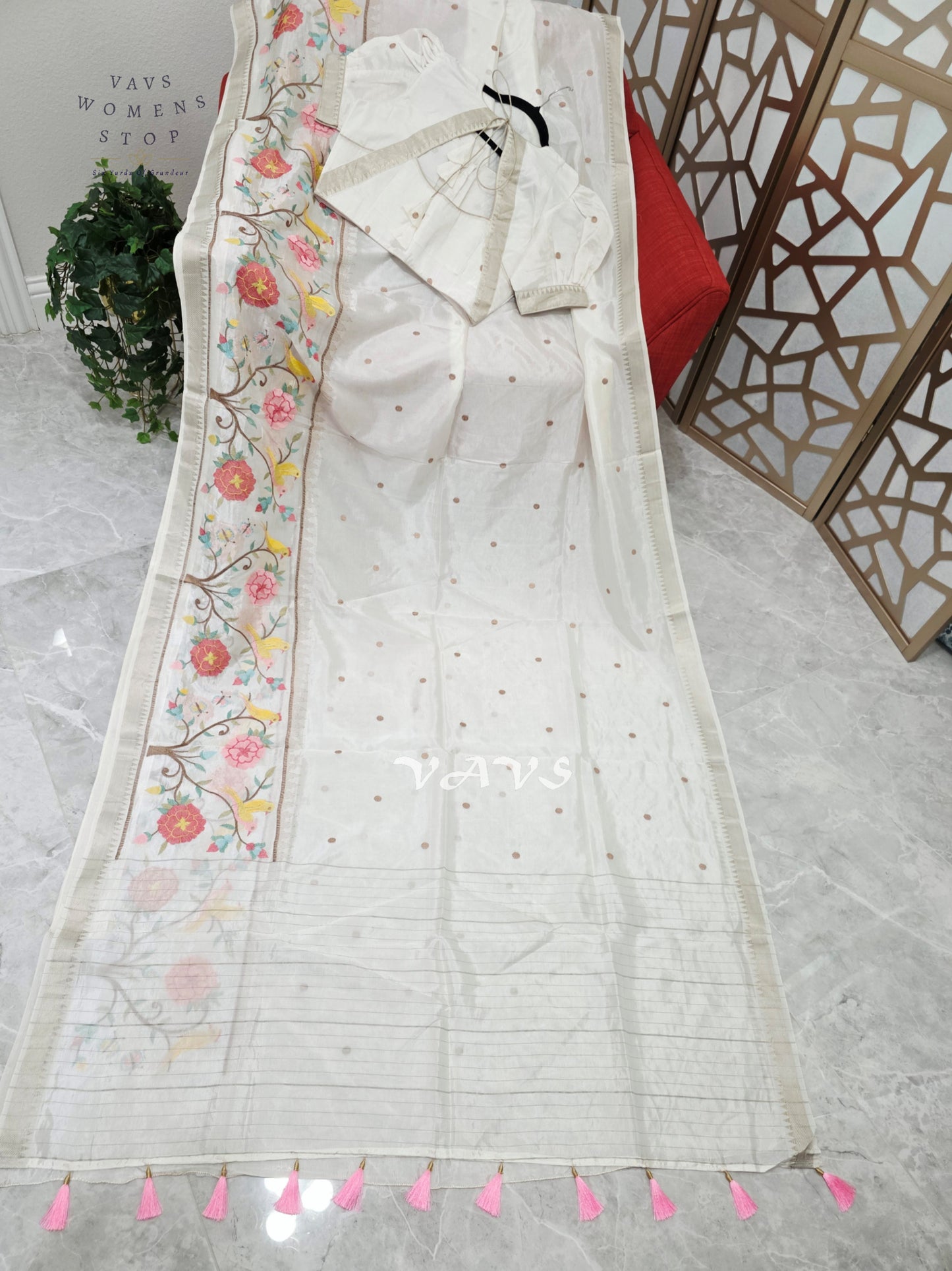 Pearl Ivory Mangalagiri Silk Cotton Handloom Saree with Bird & Floral Embroidery and Stitched Puff Sleeve Blouse Size 38–44