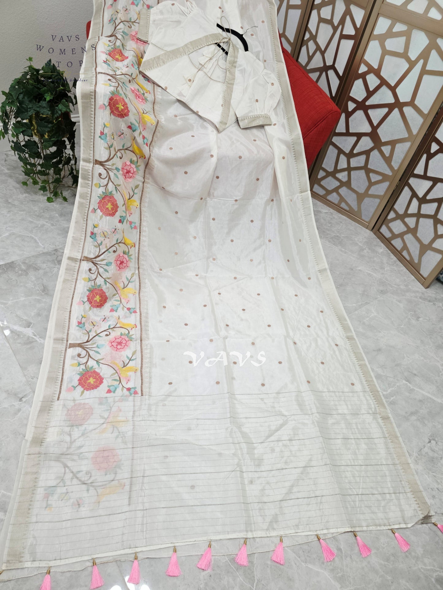 Pearl Ivory Mangalagiri Silk Cotton Handloom Saree with Bird & Floral Embroidery and Stitched Puff Sleeve Blouse Size 38–44