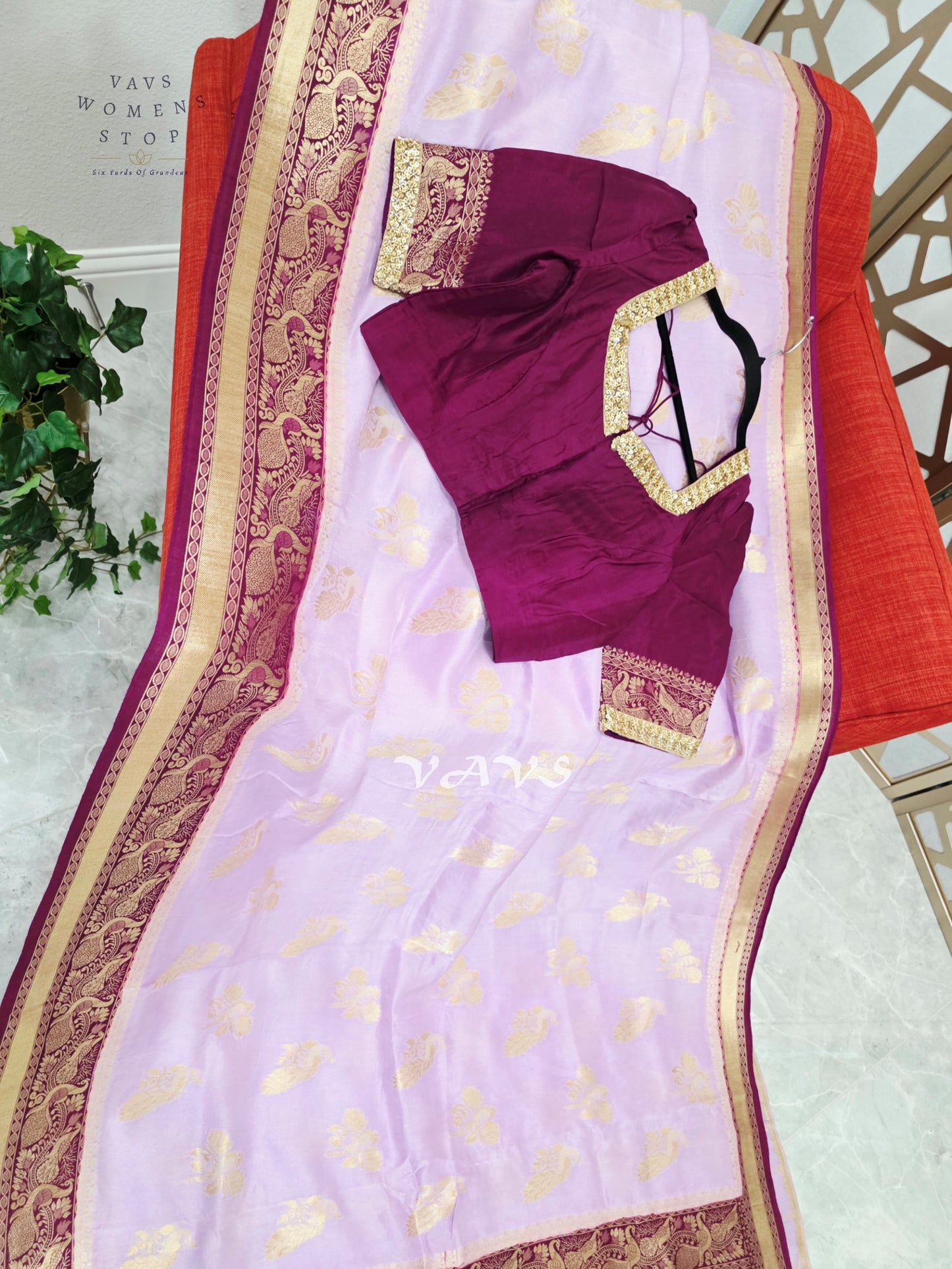 Lilac Munga Crepe Silk Saree with Plum & Antique Gold-Toned Peacock Pallu | Stitched Blouse Size 40, Extendable to 46