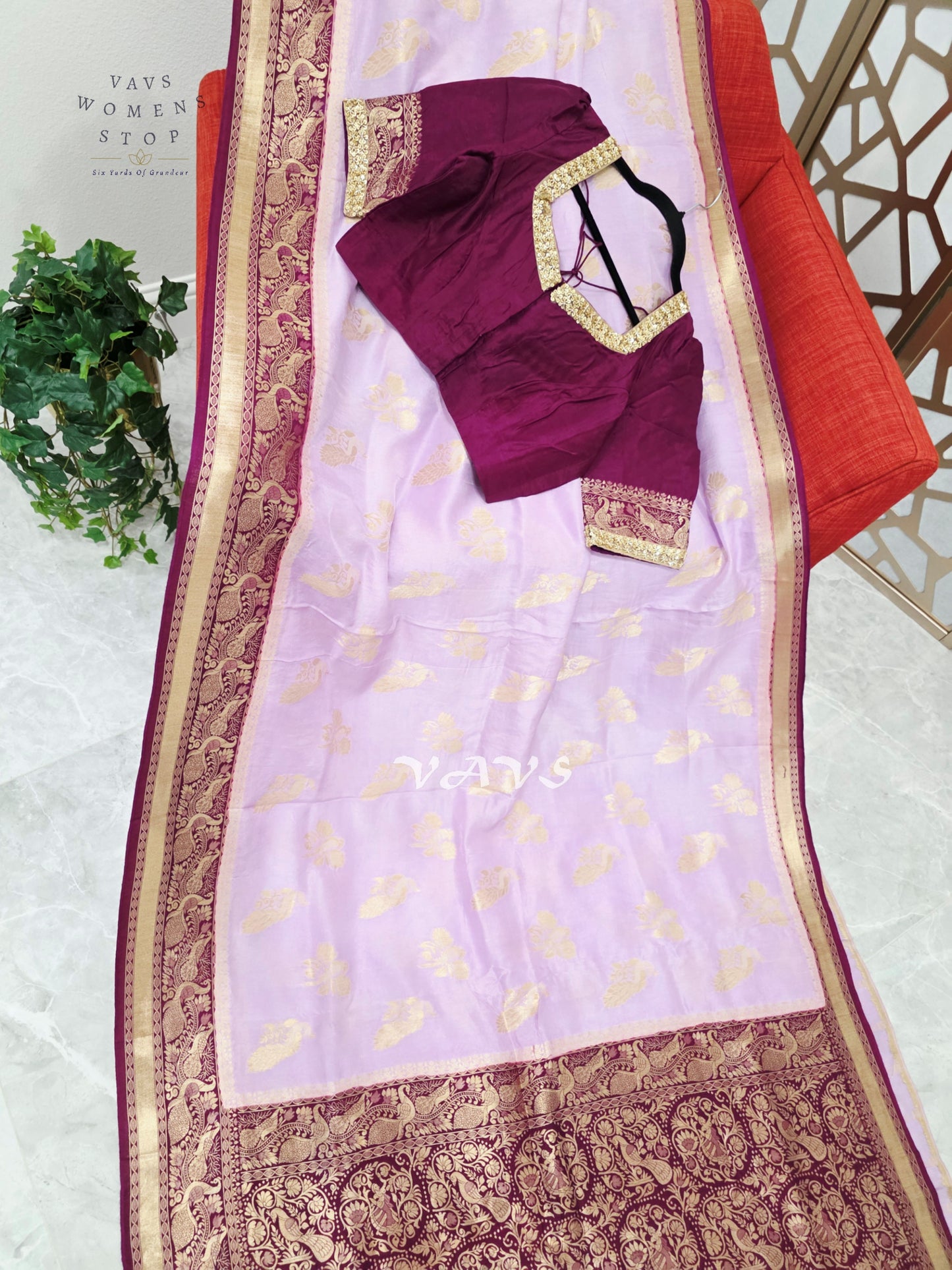 Lilac Munga Crepe Silk Saree with Plum & Antique Gold-Toned Peacock Pallu | Stitched Blouse Size 40, Extendable to 46