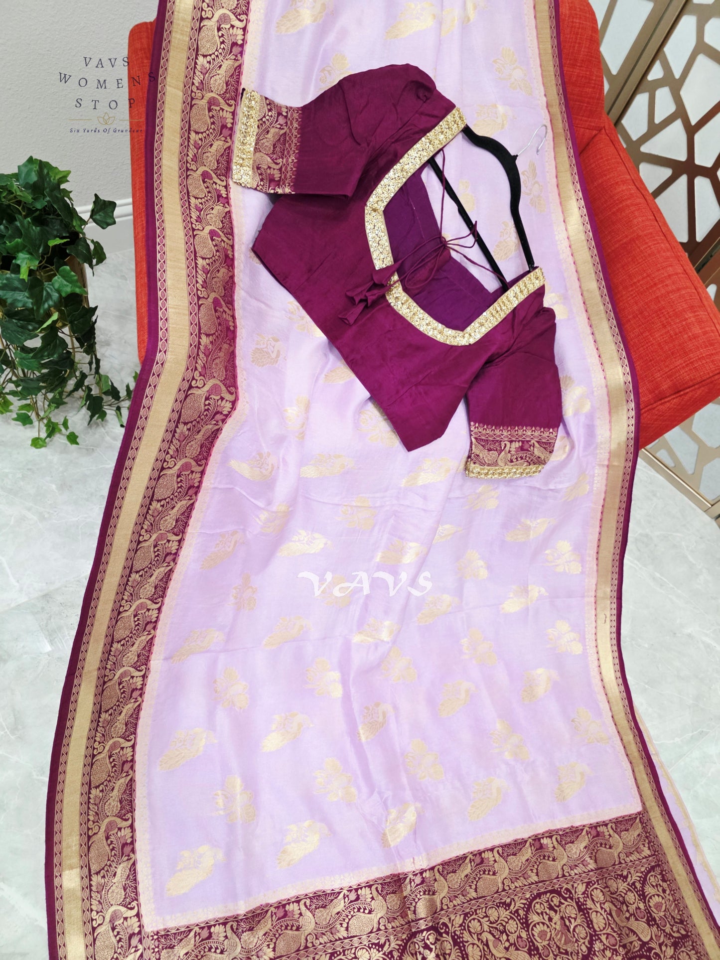 Lilac Munga Crepe Silk Saree with Plum & Antique Gold-Toned Peacock Pallu | Stitched Blouse Size 40, Extendable to 46