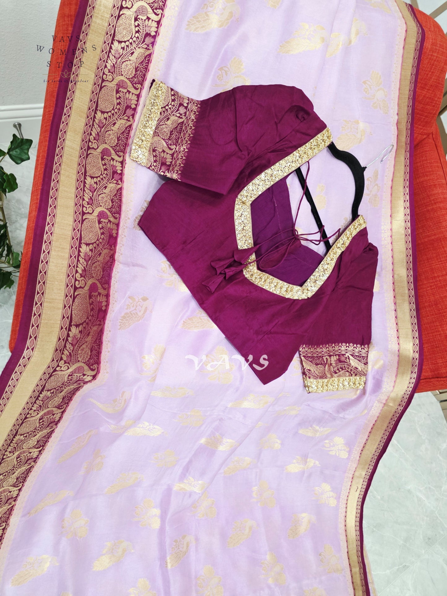 Lilac Munga Crepe Silk Saree with Plum & Antique Gold-Toned Peacock Pallu | Stitched Blouse Size 40, Extendable to 46