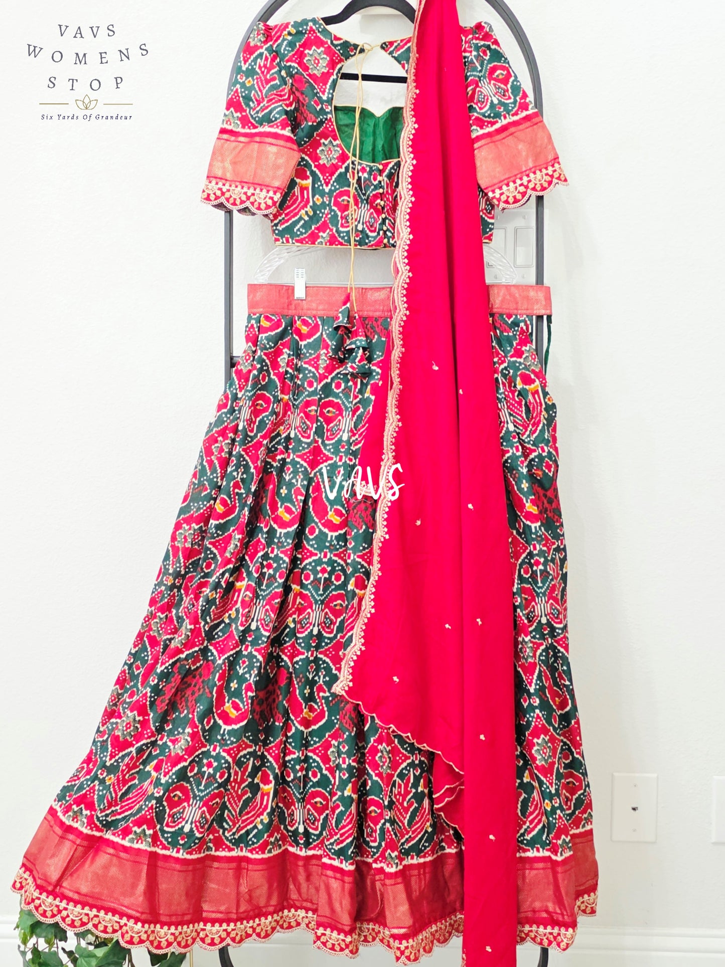 Regal Bottle Green & Ruby Red Munga Benarasi Patola Half Saree Set with Chiffon Dupatta | Blouse 34-40