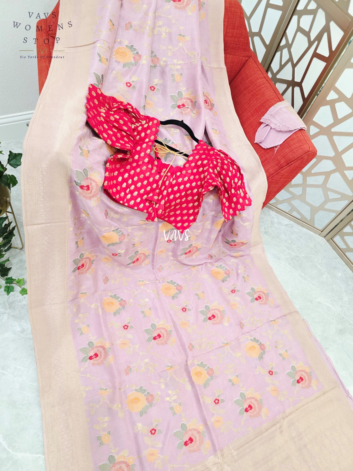 Pastel Lilac Munga Benarasi Meenakari Crepe Silk Saree with Champagne Gold Borders & Cherry Red Stitched Blouse — Size 38, Extendable to 44