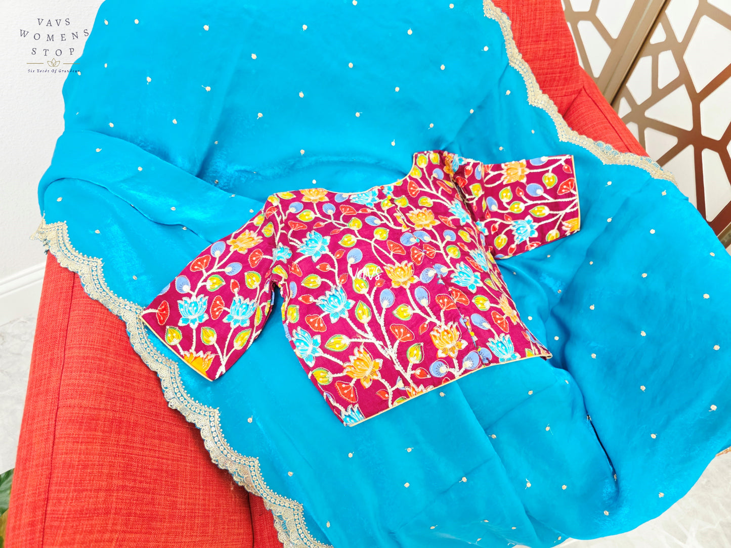 Turquoise Radiance Space Silk Saree with Gold Scalloped Border & Raspberry Kalamkari Stitched Blouse | Size 36, Extendable to 42