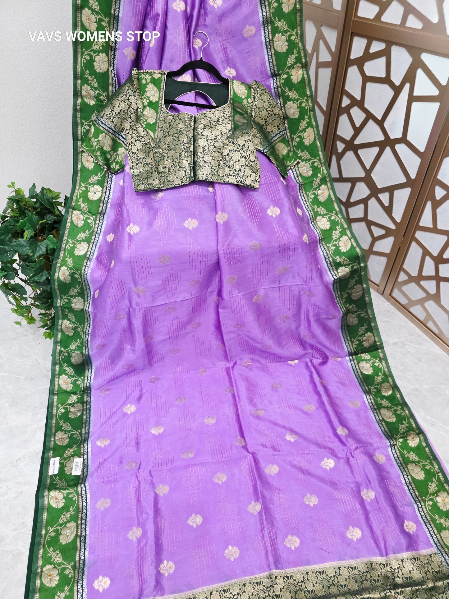 Orchid Lavender Soft Benarasi Silk Saree with Emerald Green Floral Border & Forest Green Brocade Stitched Blouse | Size 36, Extendable to 42