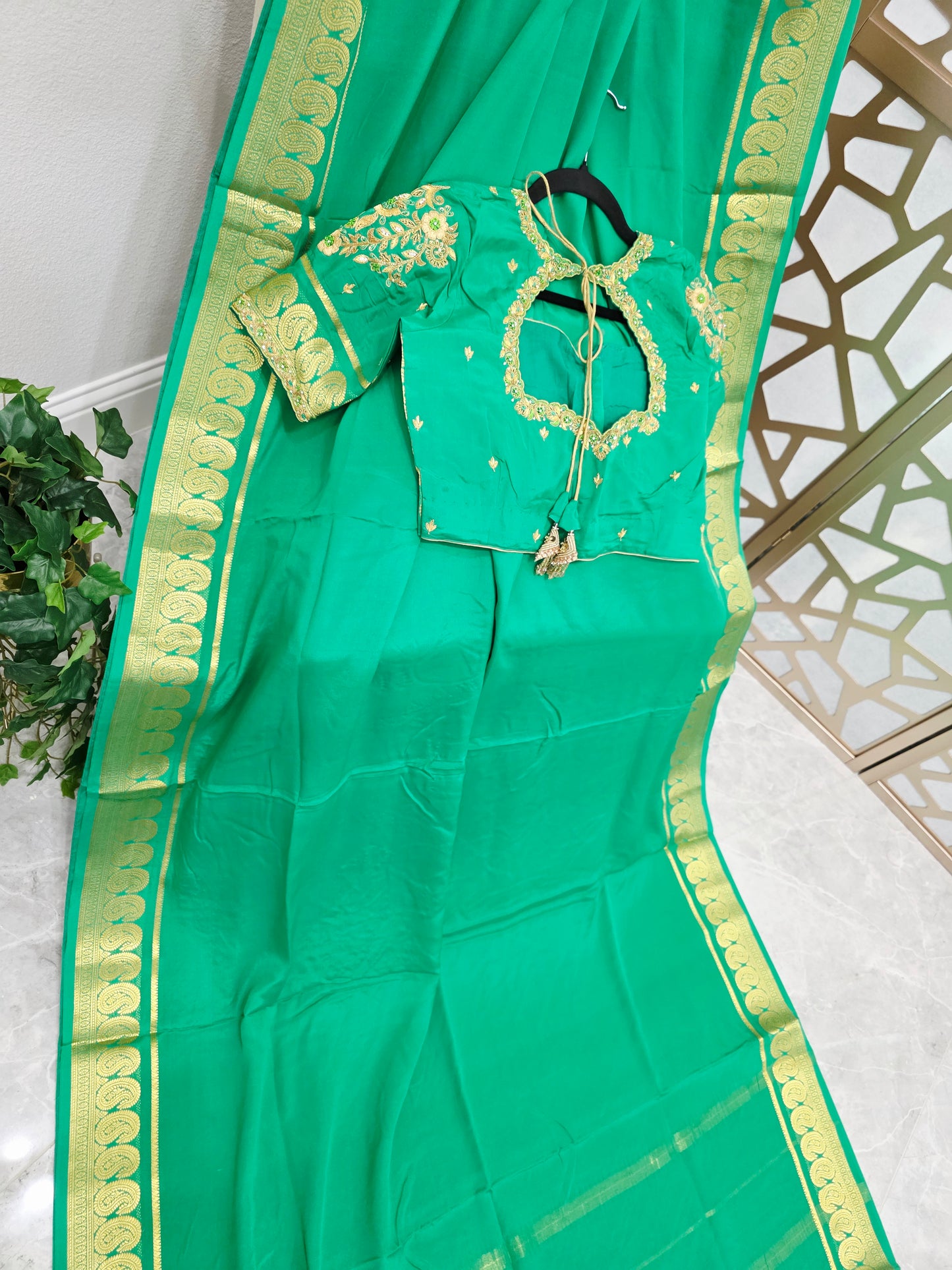Emerald Green Pure Mysore Crepe Silk Saree, 130 GSM, with Gold Mango Butta Border & Matching Stitched Maggam Blouse — Size 36, Extendable to 42