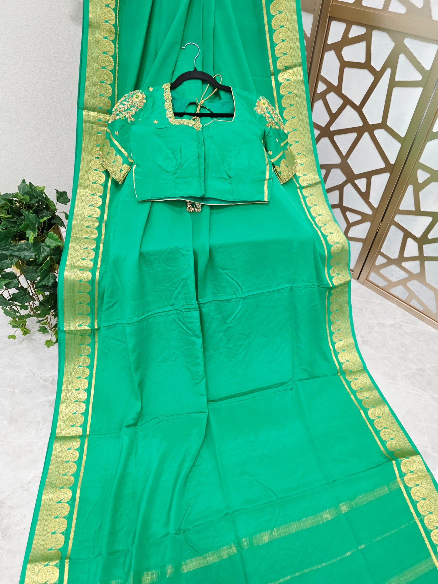 Emerald Green Pure Mysore Crepe Silk Saree, 130 GSM, with Gold Mango Butta Border & Matching Stitched Maggam Blouse — Size 36, Extendable to 42