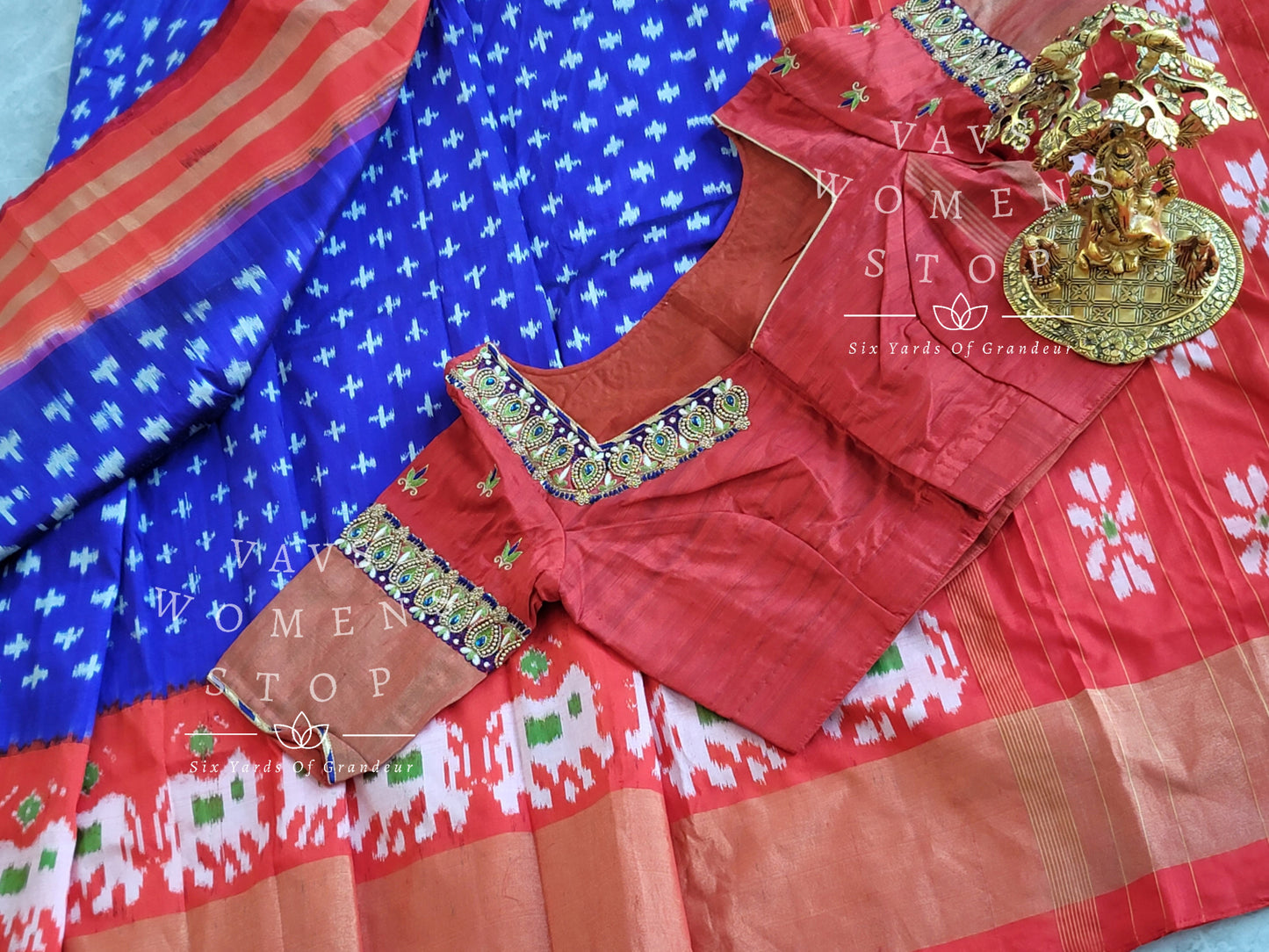 Pure Ikkat Pochampally Saree - Maggam Blouse