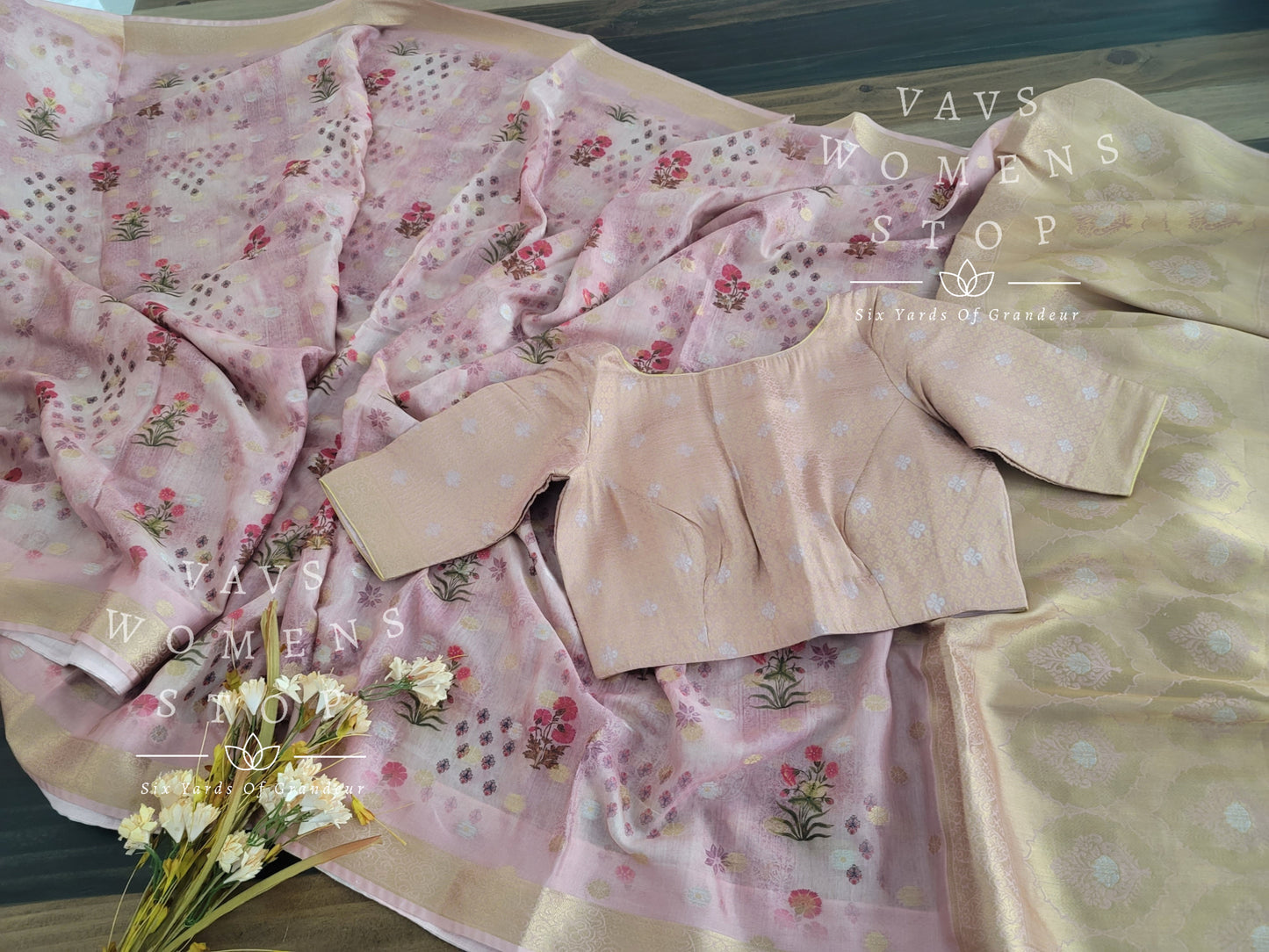 Designer Soft Benarasi Silk Cotton Saree - Blouse