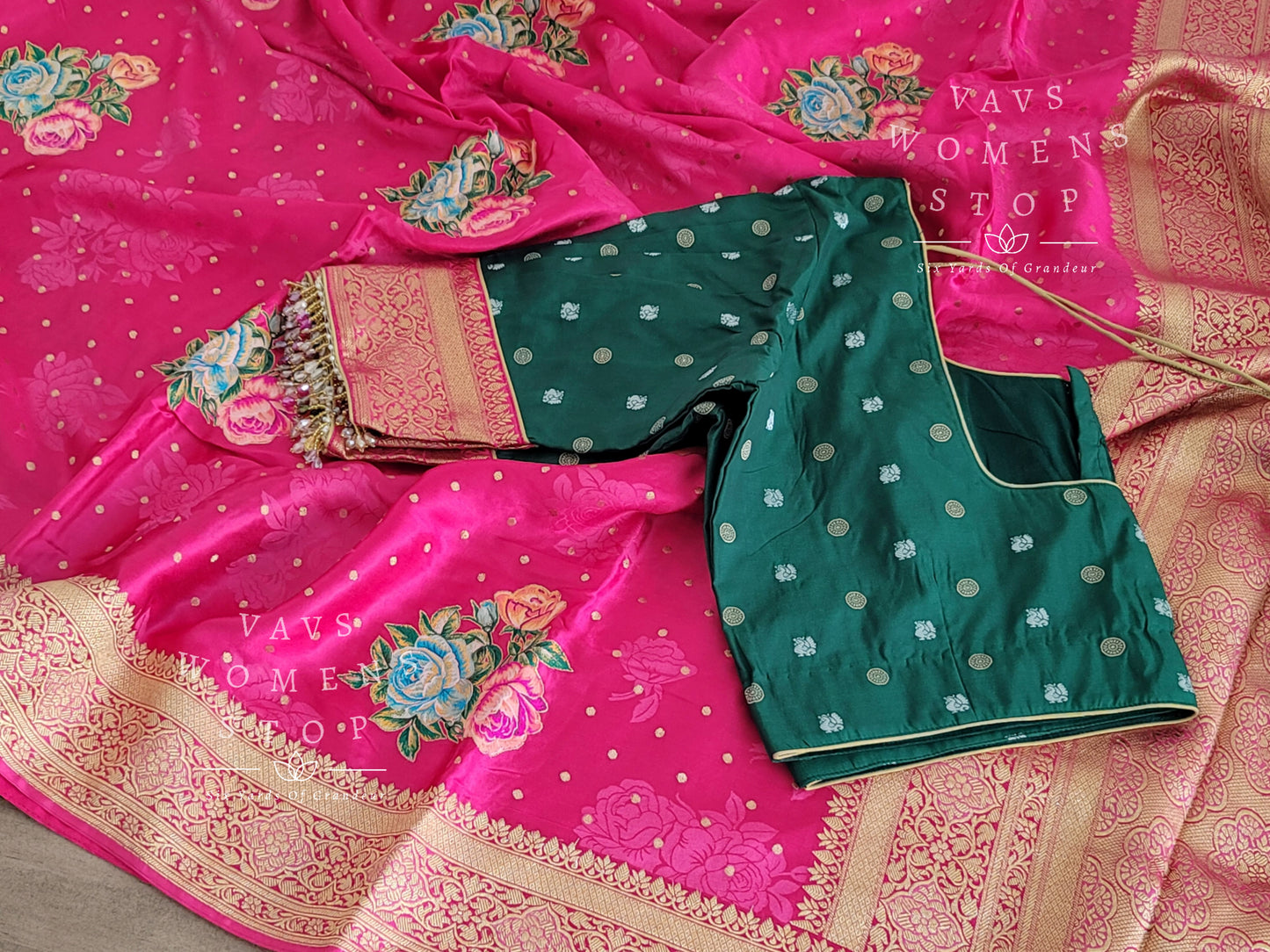 Munga Satin Benarasi Silk Saree - Blouse