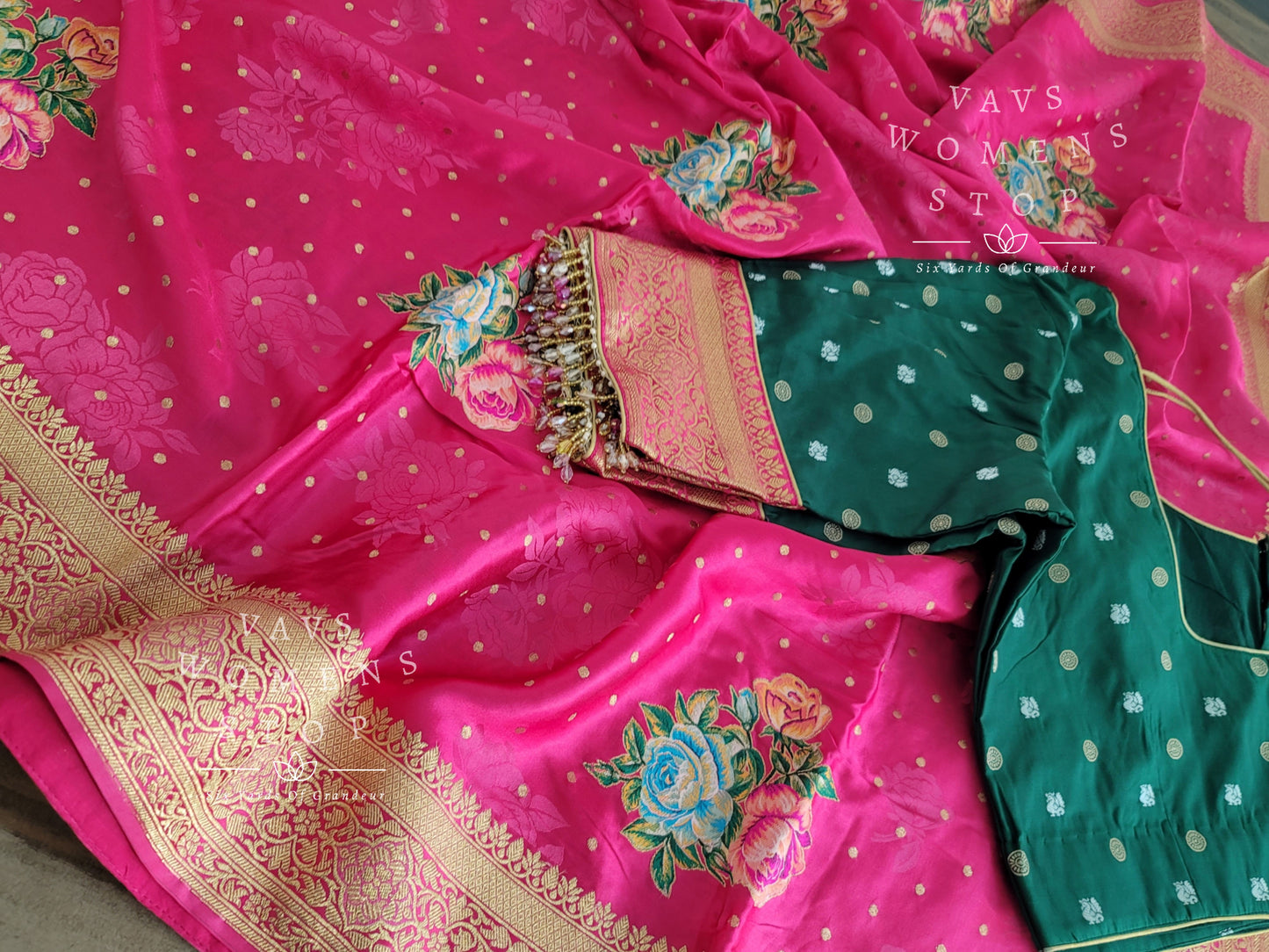 Munga Satin Benarasi Silk Saree - Blouse