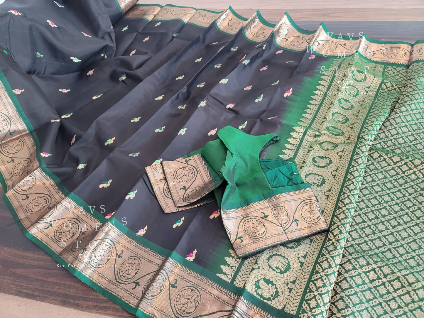 Pure Kanchi Soft Silk Saree - Blouse