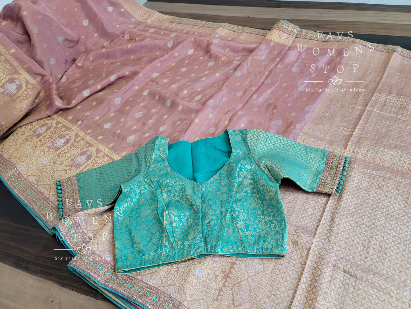 Designer Munga Crepe Soft Silk Saree - Blouse